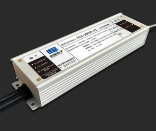 الاختلافات بين المحولات المقاومة للماء والمطر